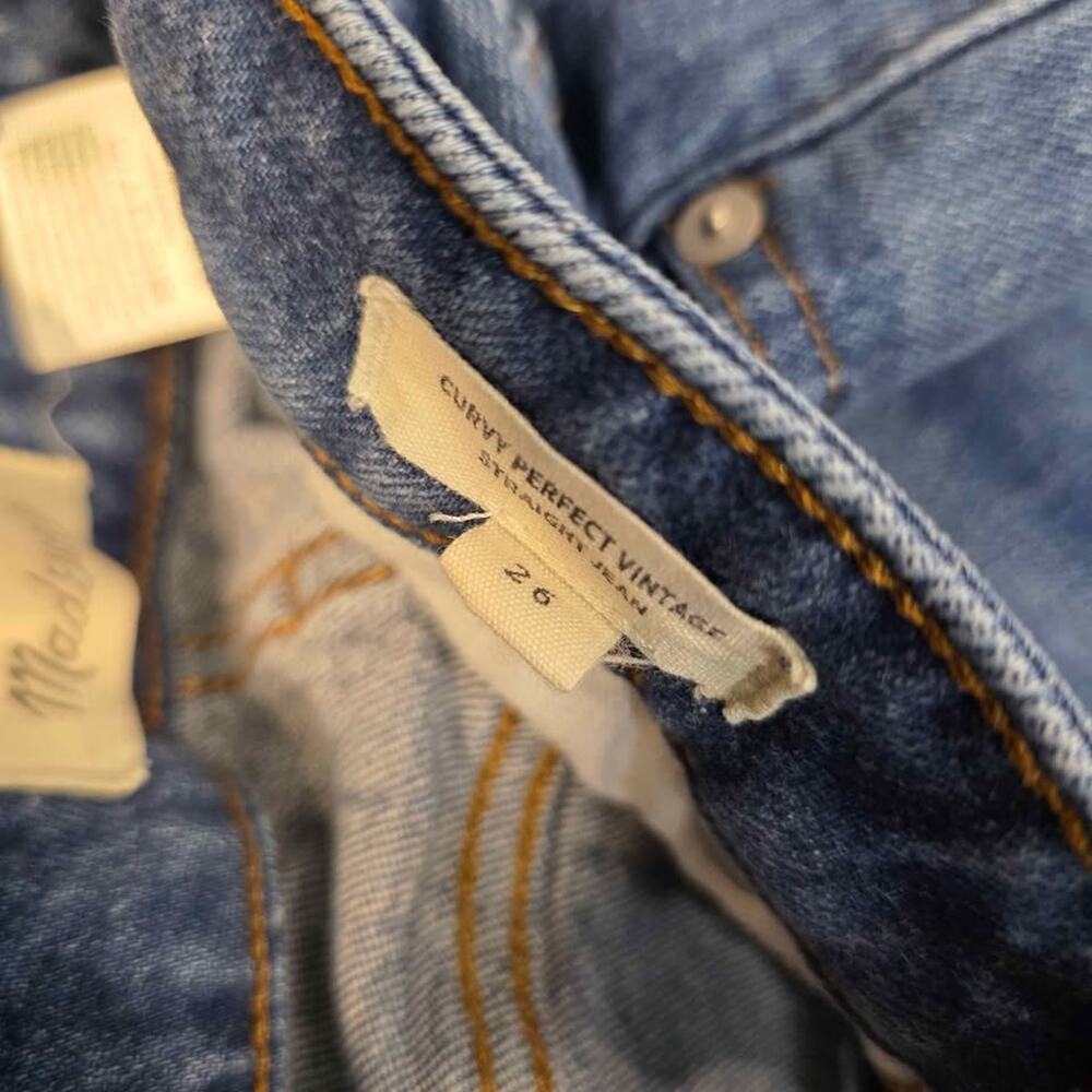 Madewell Curvey Perfect Vintage Straight Jean Size 26 - Picture 5 of 6